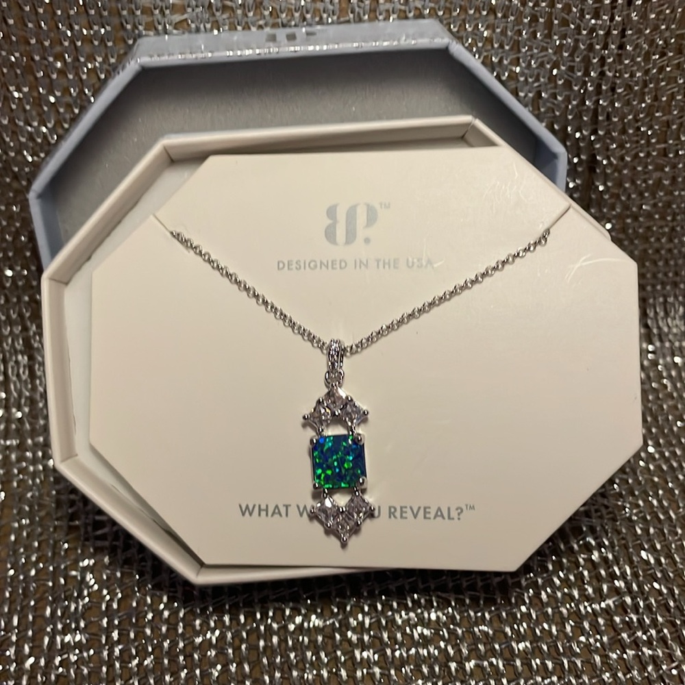 Bomb Party Green and Silver Geometric Necklace “Modern Elegance “